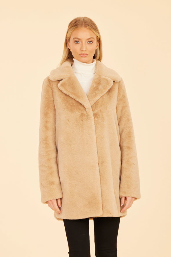 Dolce Cabo Faux Fur Coat - Champagne