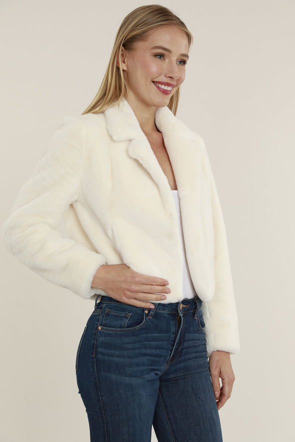 Dolce Cabo Plush Faux Fur Notch Collar - Ivory