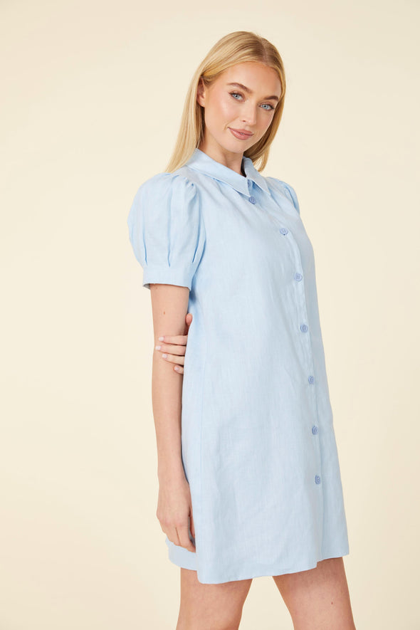 Model in the Dolce Cabo magnolia dress 