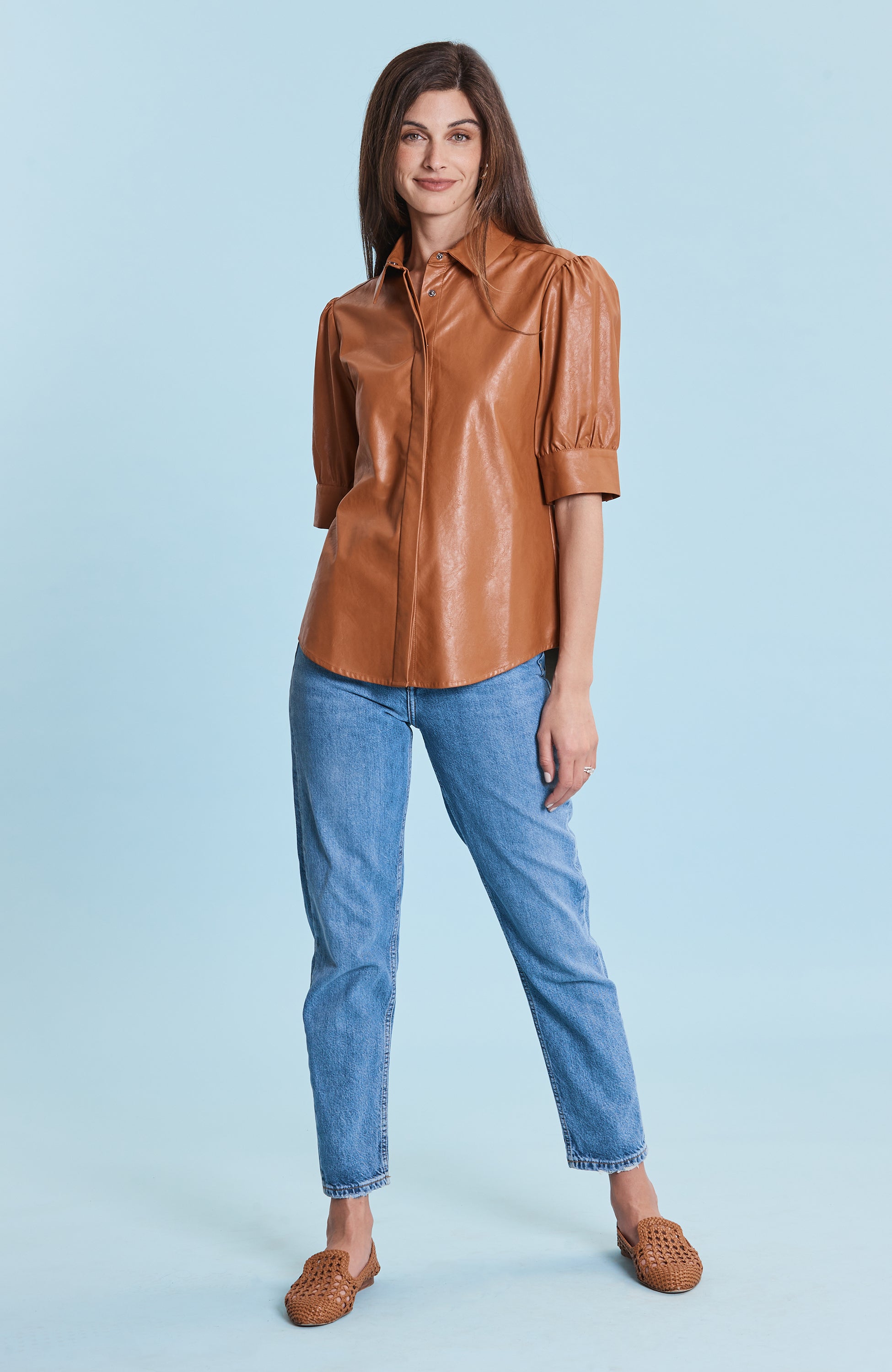 【DISCERNMENT】S/S Vegan Light Leather Half Shirt Tyler Boe Alice Vegan Leather Shirt in Brunswick Green – THE