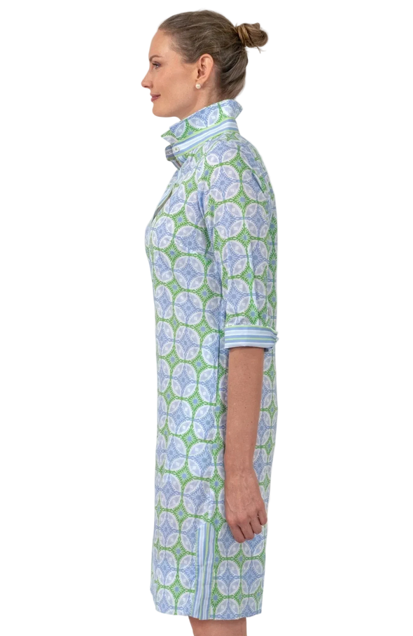 dress shirt tails Tail 2.0 - Smell The Roses Sydney Sweeney stuns in Size:Small/ Medium Bold and effortless YGroup_705177