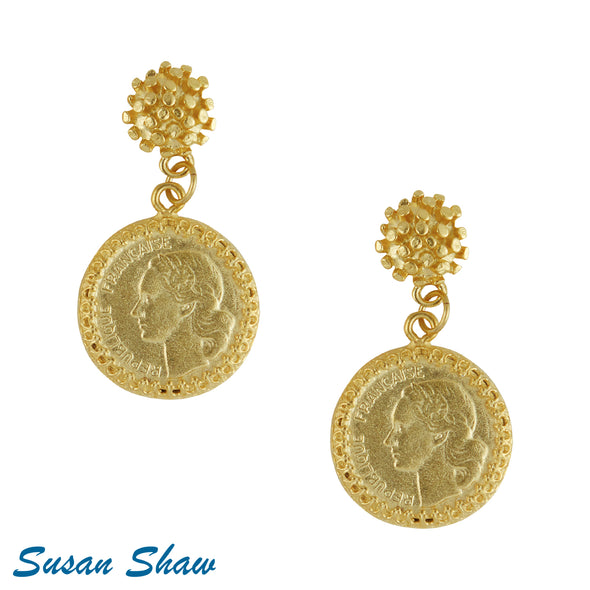 Flat view of the Susan Shaw Gold Franc Earrings