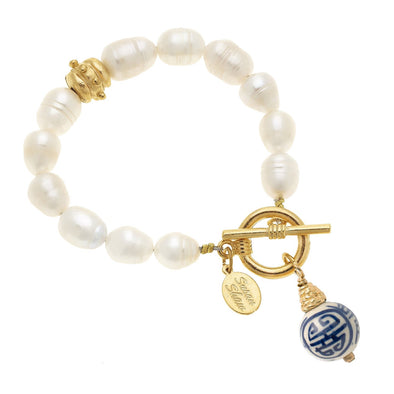 Flat view of the Susan Shaw Blue & White Pearl Toggle Bracelet