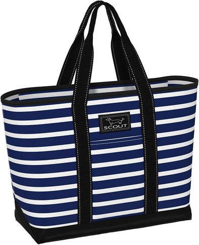 Front view of the Scout La Bumba - Nantucket Navy