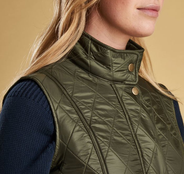 Collar of the Barbour Wray Gilet Vest - Olive