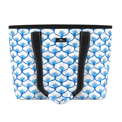 Front view of the Scout Quilty As Charged - Fanna White